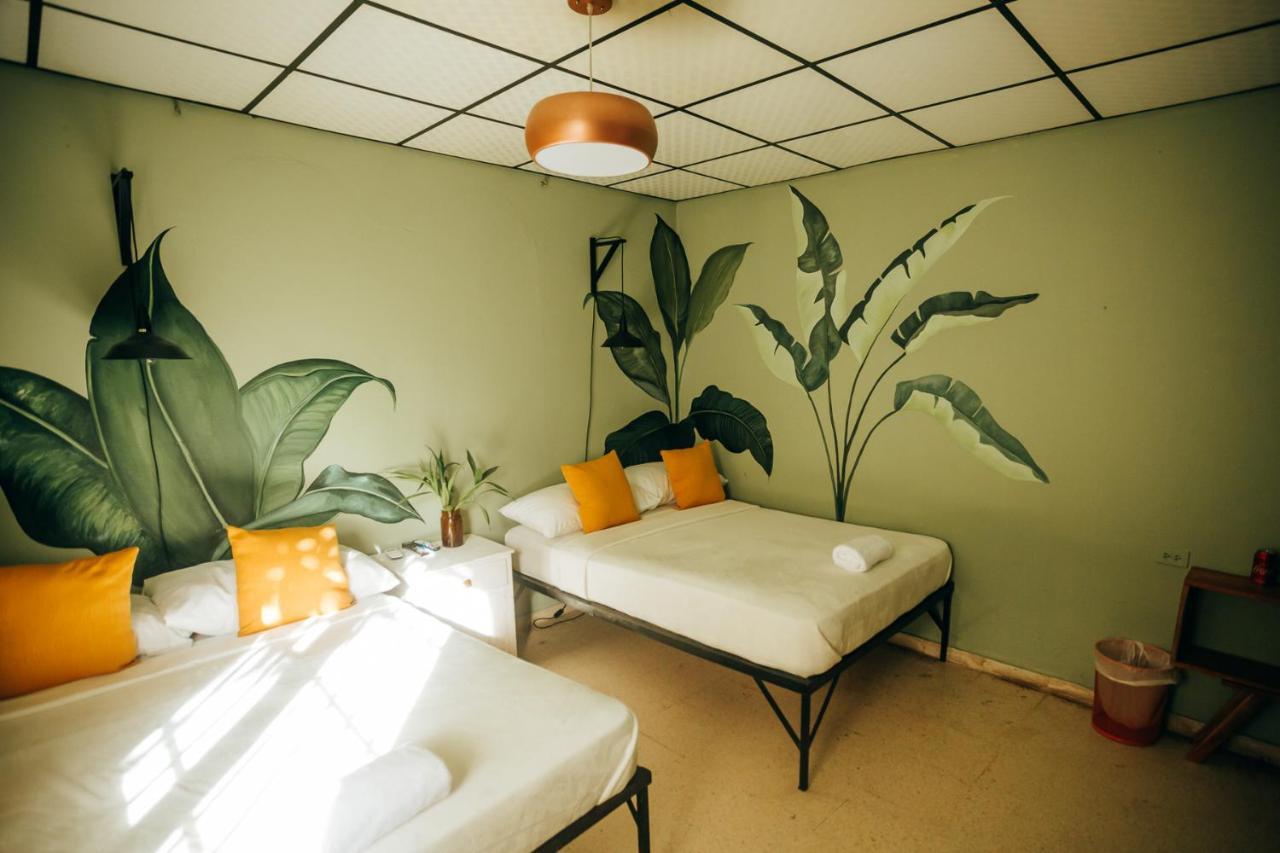 Hostal & Cafe Travelers Santiago Luaran gambar